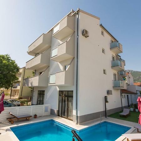 Marko Apartments Каштела Экстерьер фото