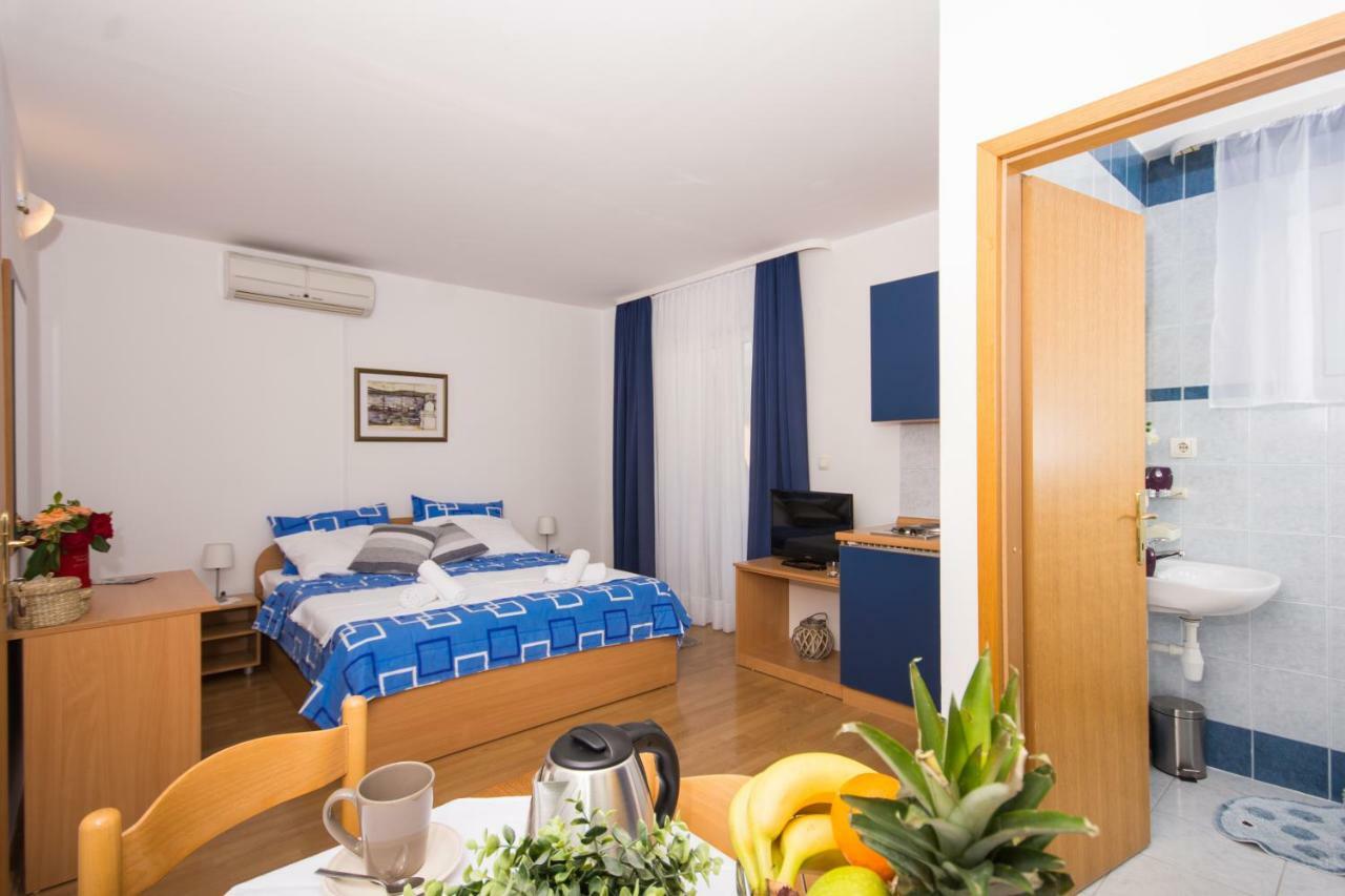 Marko Apartments Каштела Экстерьер фото